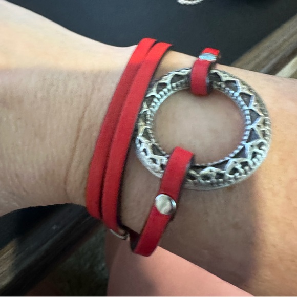 Leather wrap bracelet - Picture 2 of 4